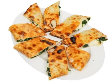 SPINACH & CHEESE PIDE