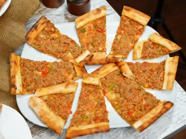 GROUND BEEF PIDE