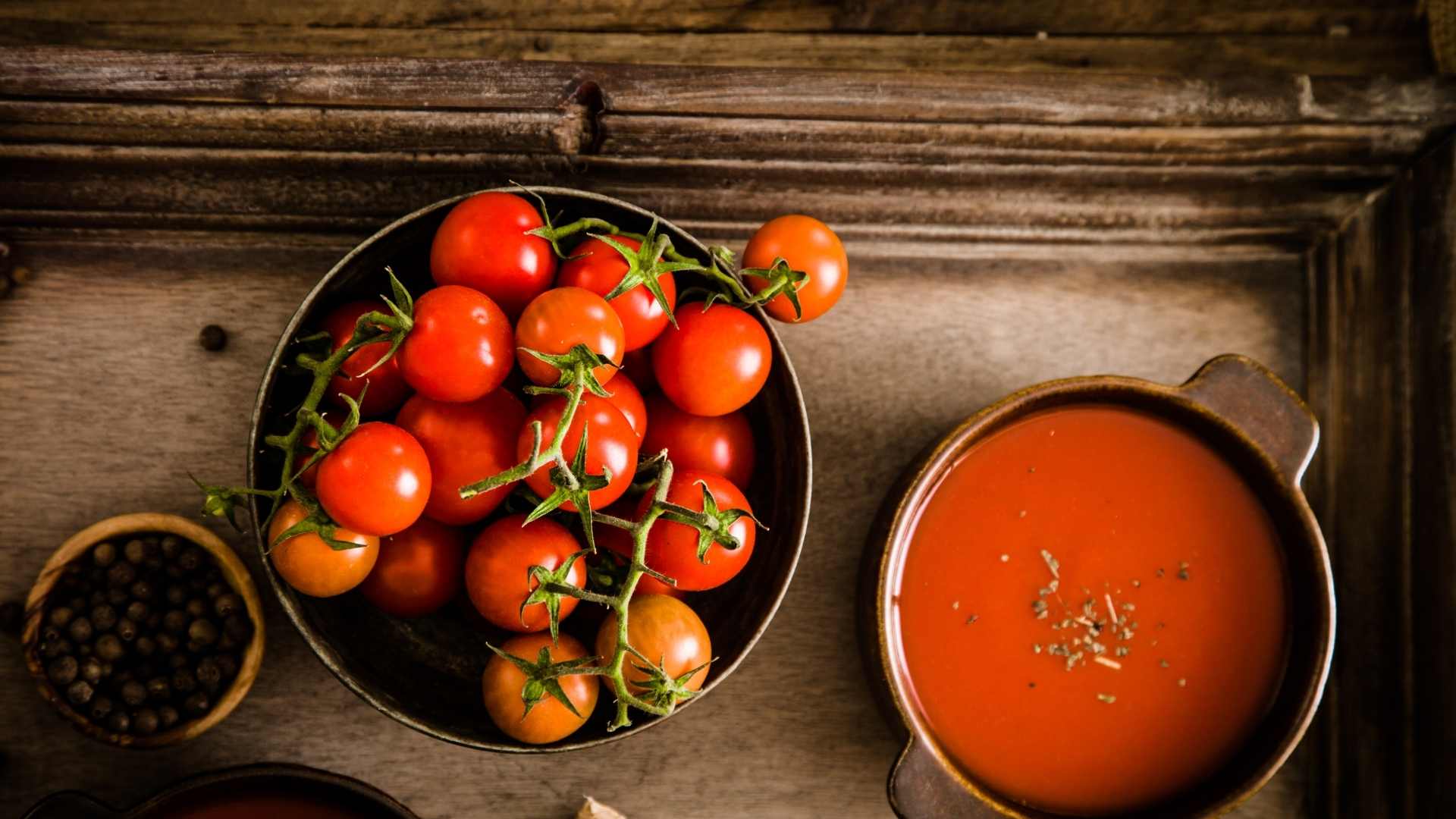 Cozy Up with a Bowl of Homemade Tomato Soup A Classic Recipe with a Twist 2