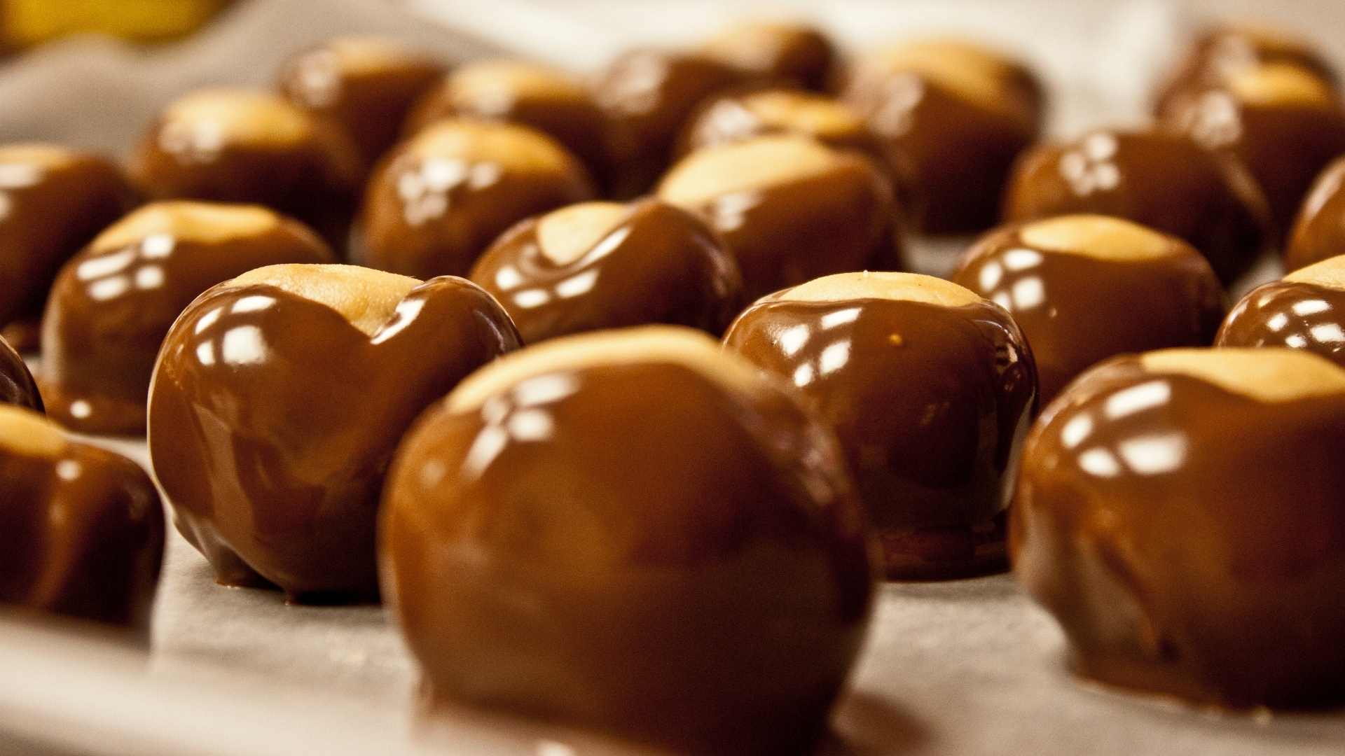 Indulge Your Sweet Tooth with These Irresistible Profiteroles 4